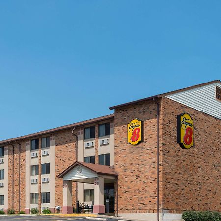 מלון Saint Charles Super 8 By Wyndham St Charles מראה חיצוני תמונה