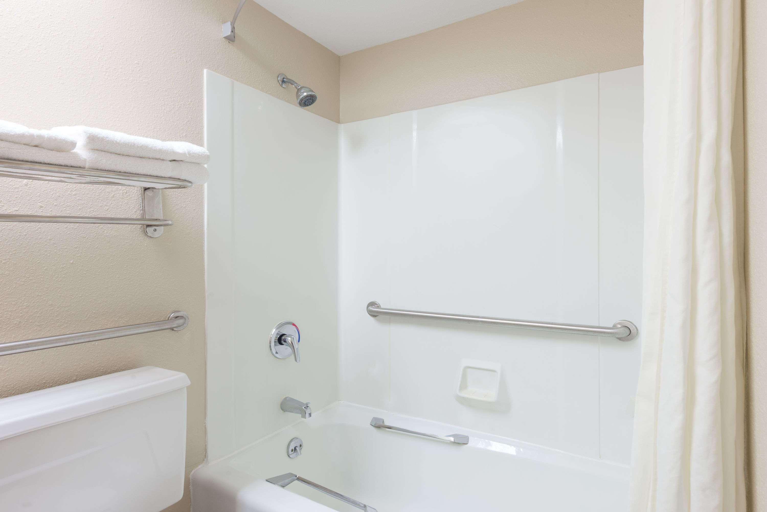 מלון Saint Charles Super 8 By Wyndham St Charles מראה חיצוני תמונה