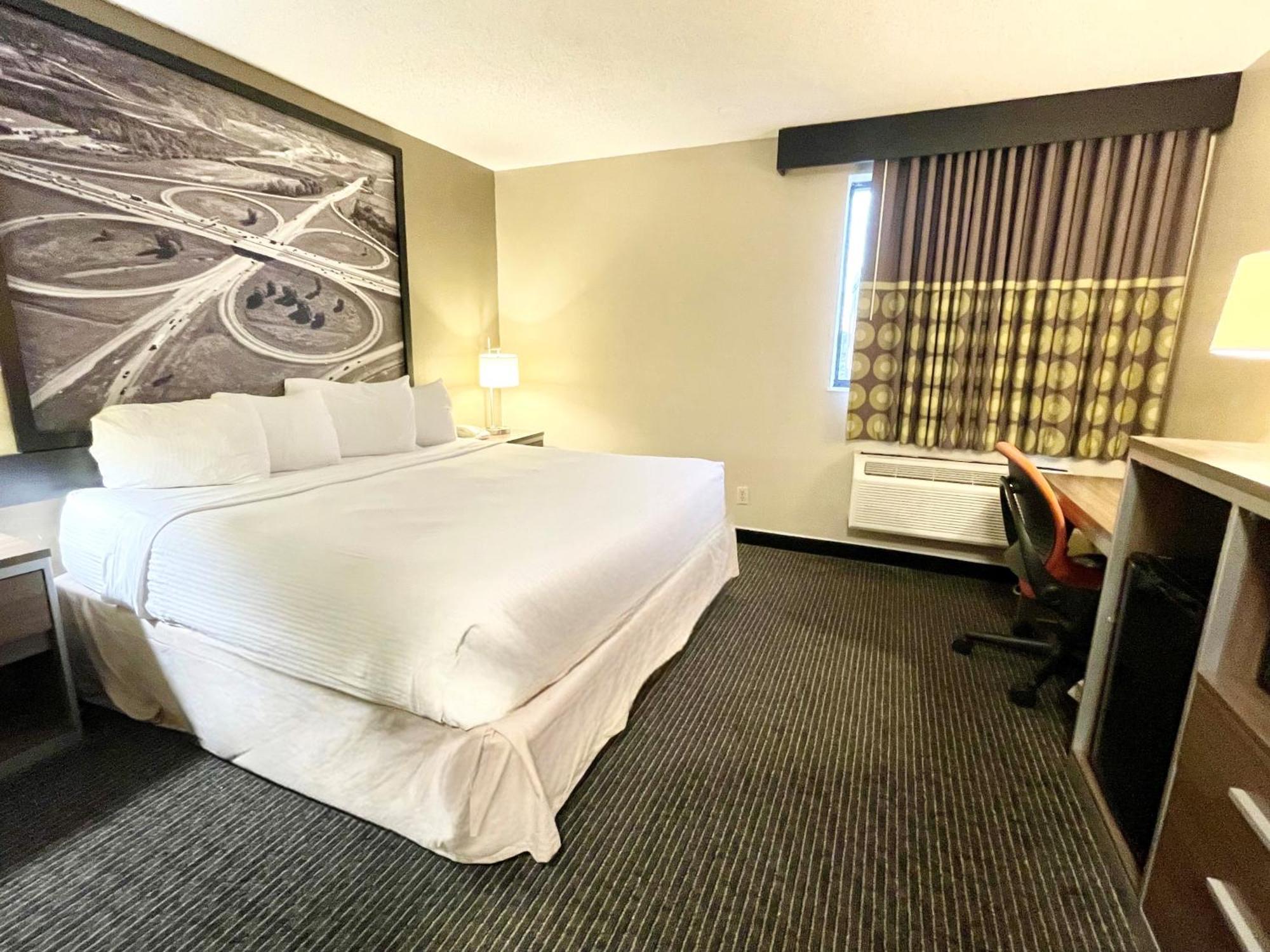 מלון Saint Charles Super 8 By Wyndham St Charles מראה חיצוני תמונה