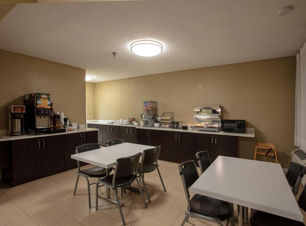 מלון Saint Charles Super 8 By Wyndham St Charles מראה חיצוני תמונה